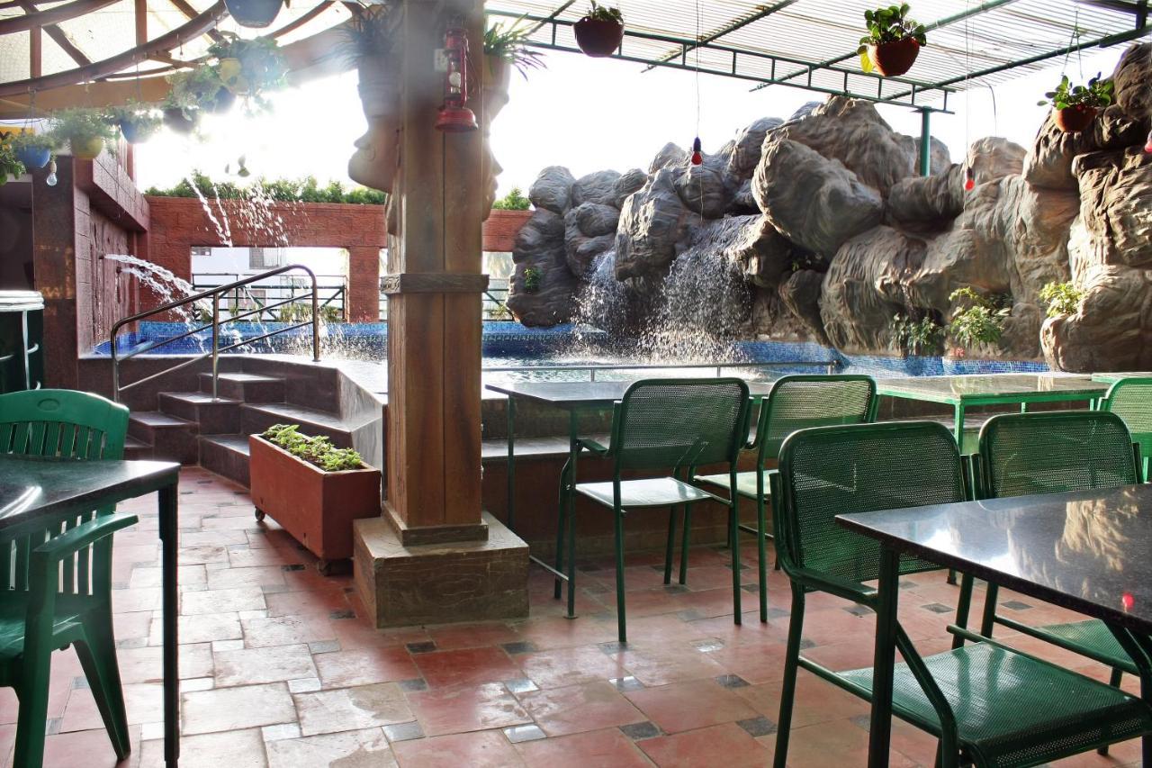 Parklane Hotel Mysore Eksteriør bilde