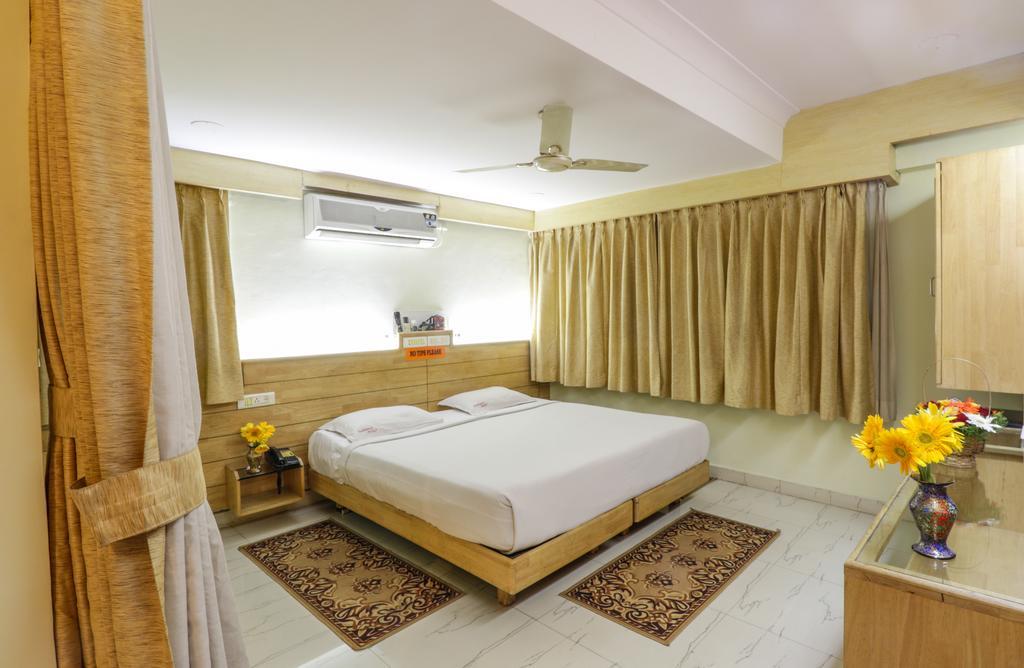 Parklane Hotel Mysore Eksteriør bilde