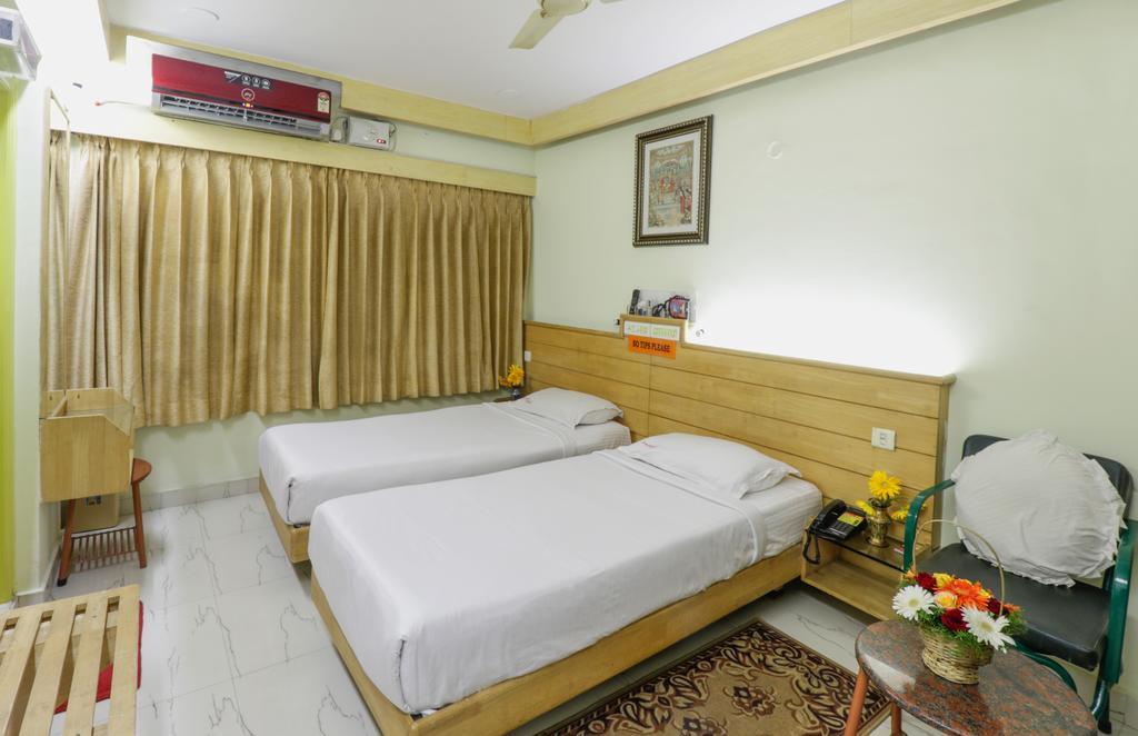 Parklane Hotel Mysore Eksteriør bilde